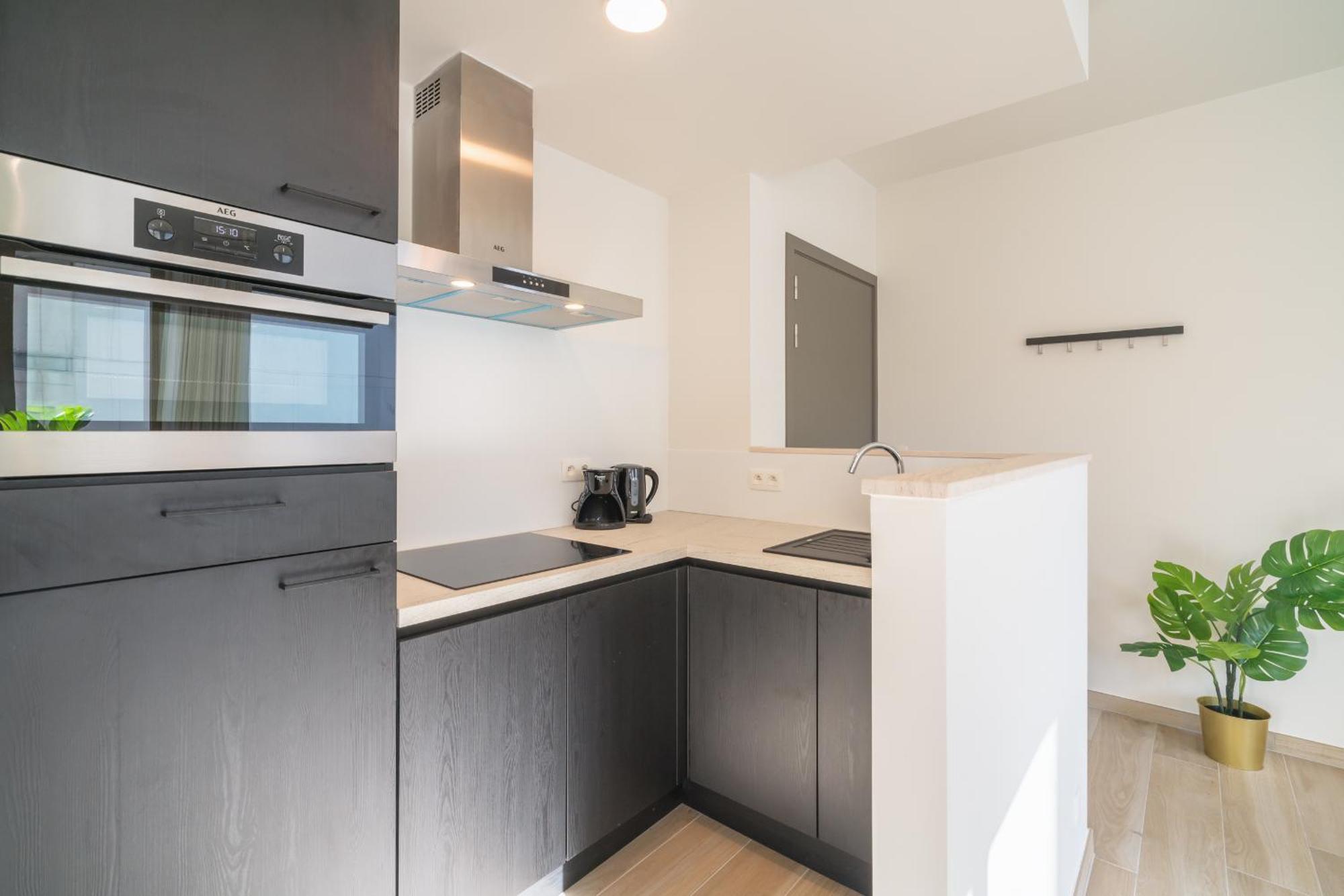 Opera Square Apartments In Antwerp Centre Экстерьер фото